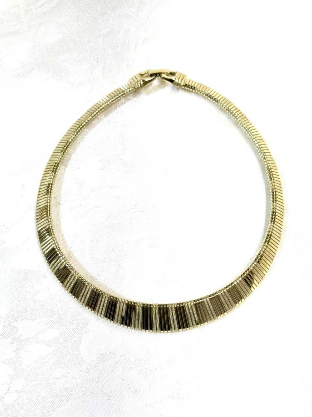 Trifari Vintage Goldtone Choker Collar Necklace Cleopatra Style